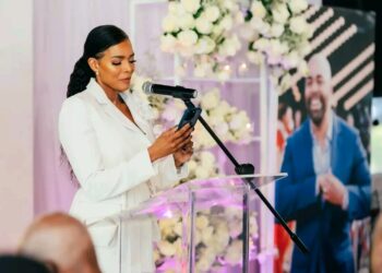 Remembering Shona: All-White Tribute Unveiled at Tombstone Ceremony