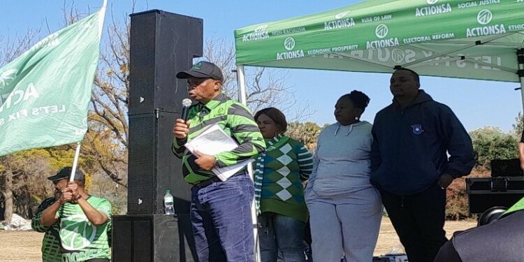 Mashaba on insourcing irons out personnel issues