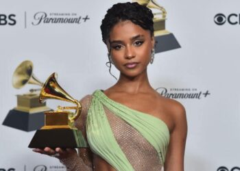 Young Tyla Bags First Grammy for ‘Water’ Performance!