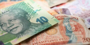 Finance Minister Raises Covid-19 Relief Grant to R370