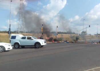 Freedom Day Frustration: Little Manhattan Students Protest Two-Day Power Outage