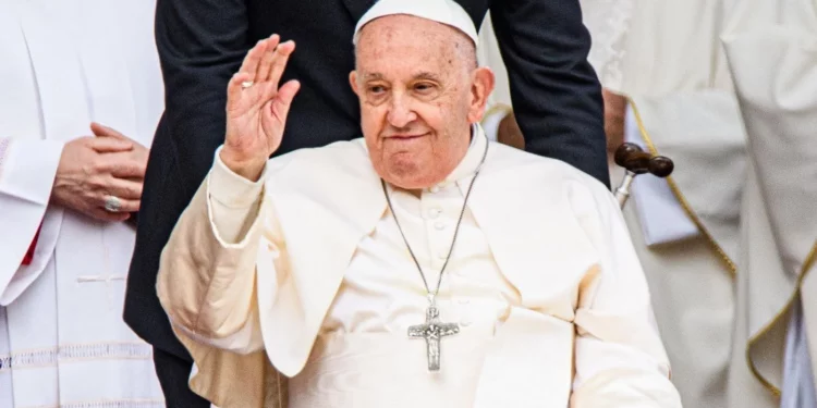 Pope Francis Dies at 88, a Day After Easter Appearance at Vatican.