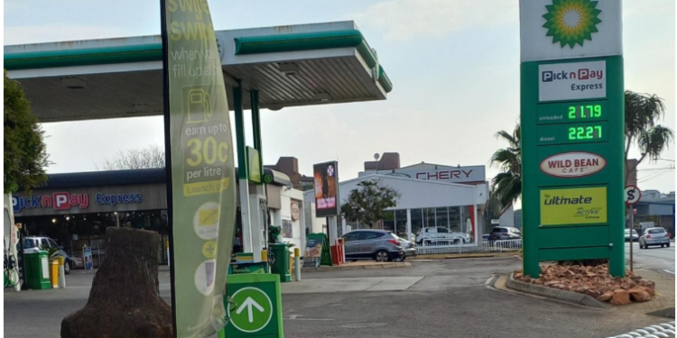 PHOTO CAPTION: Workers fear job losses as Electric Vehicles threatens to change the fuel industry. Photo credit: Boipelo Modise