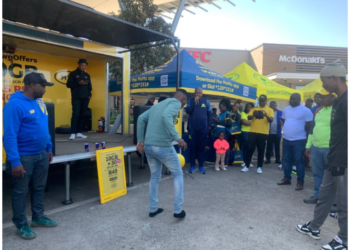 Photo Caption: fans test their football skills during the MTN8 activation hosted at Soshanguve Crossing Mall.